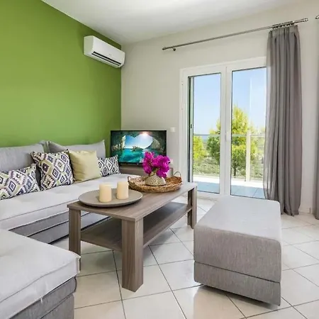 Villa Ai Giannis Sleeps 4 Pool Air Con Wifi